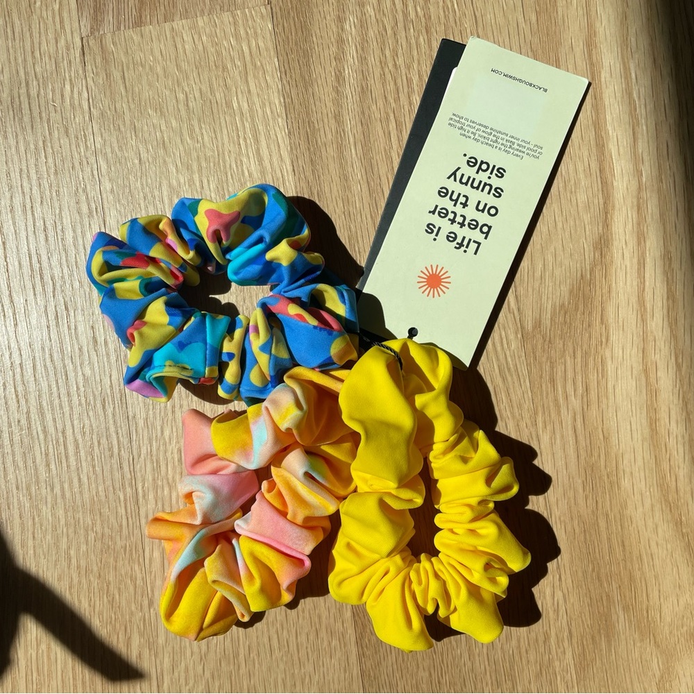 Blackbough swim hair ties / scrunchies